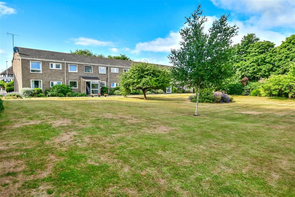 2 bed flat for sale in Pevensey Garden, Worthing, West Sussex BN11 Zoopla