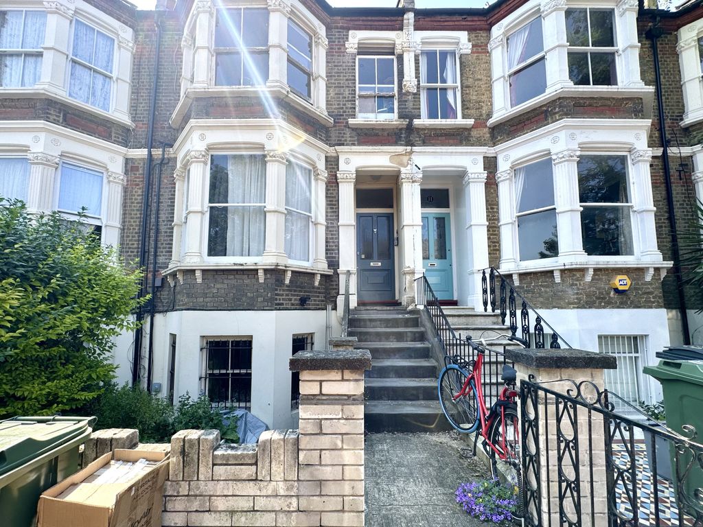 2 bed flat for sale in Musgrove Road, London SE14 Zoopla
