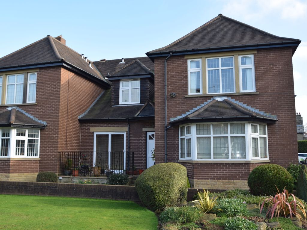 2 bed flat for sale in Fairmount Park, Nab Wood Drive, Bradford, West