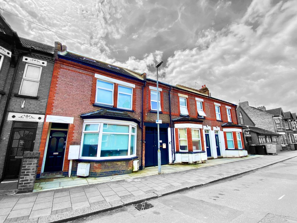 48-52 Reginald Street, Luton, Bedfordshire LU2  