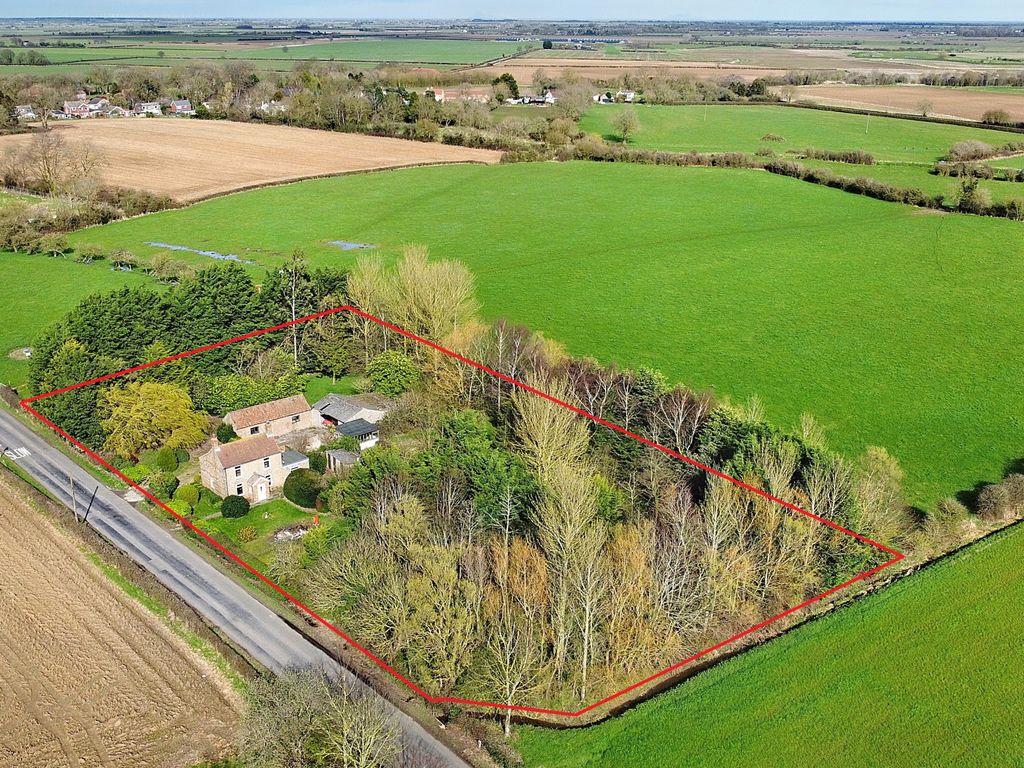 3 bed cottage for sale in Main Road, Little Carlton, Louth LN11, £