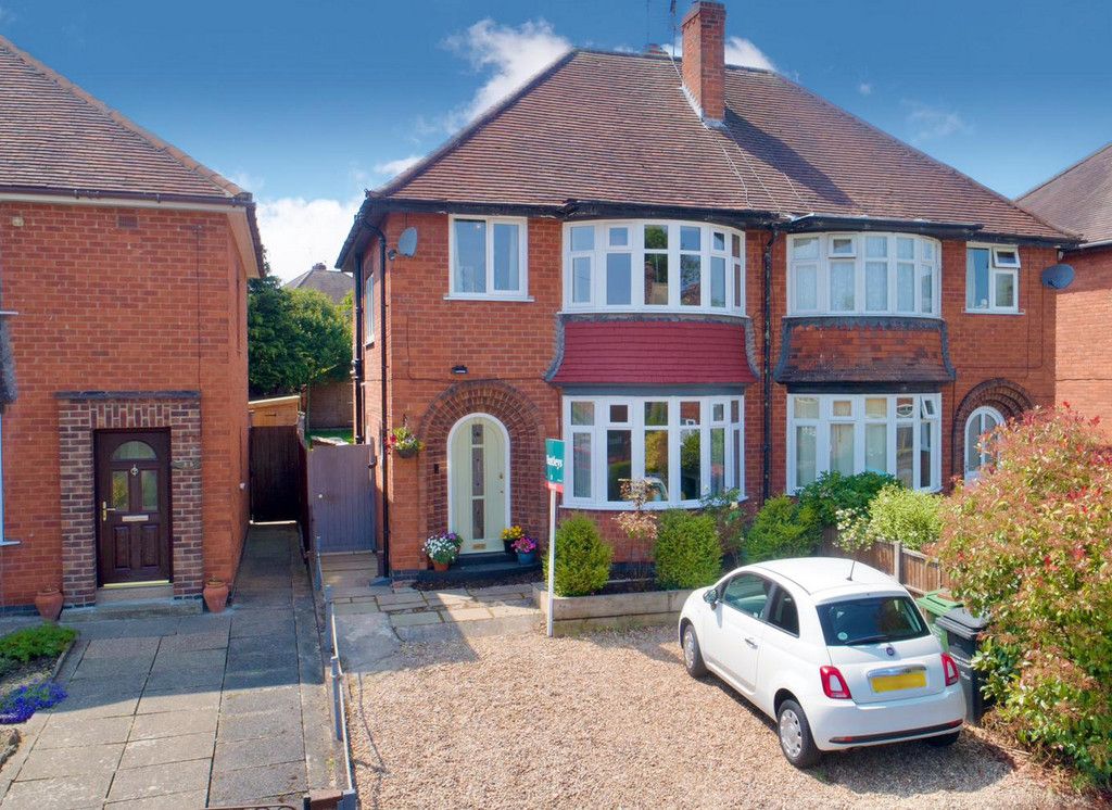 3 bed semidetached house for sale in King Road, Loughborough