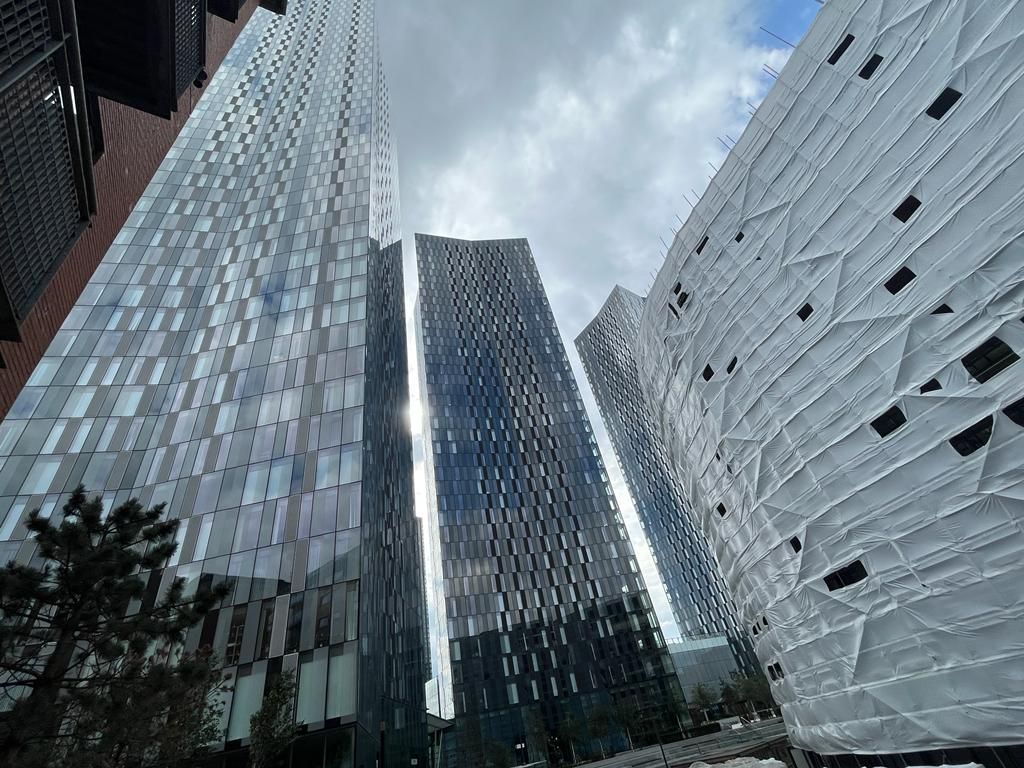 3 bed flat to rent in Owen Street, Manchester M15, £2,700 pcm Zoopla