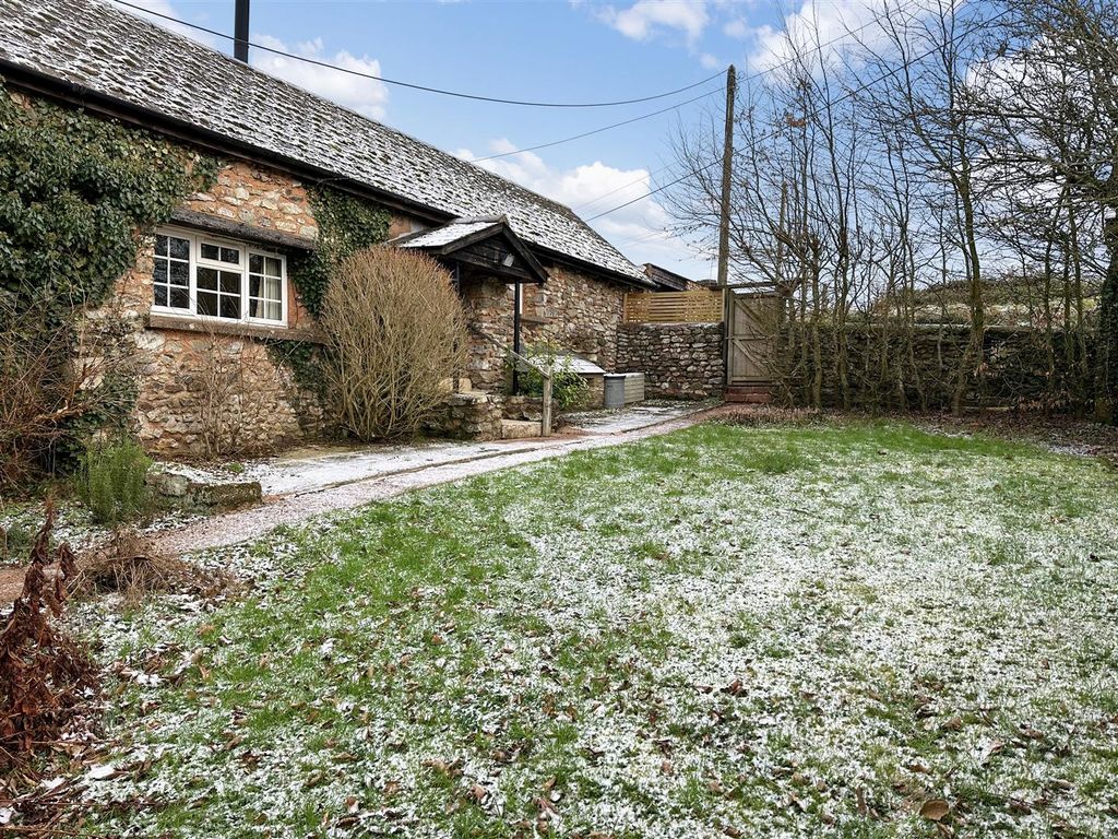 2 bed property to rent in Sheldon, Honiton EX14, £700 pcm Zoopla