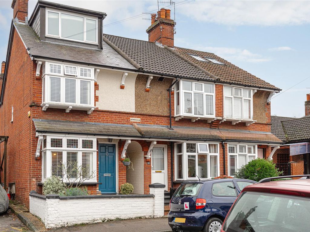 4 bed end terrace house for sale in Hart Road, Dorking RH4, £650,000