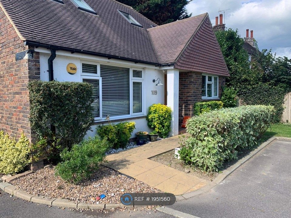 4 bed detached house to rent in Cuckfield Road, Hurstpierpoint