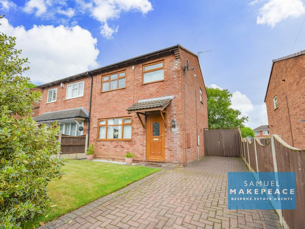 3 bed semidetached house for sale in Tawney Close, Whitehill