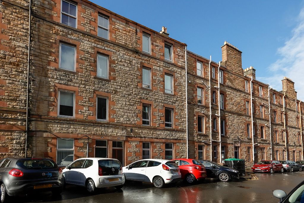 2 bed flat to rent in Milton Street, Abbeyhill, Edinburgh EH8 Zoopla