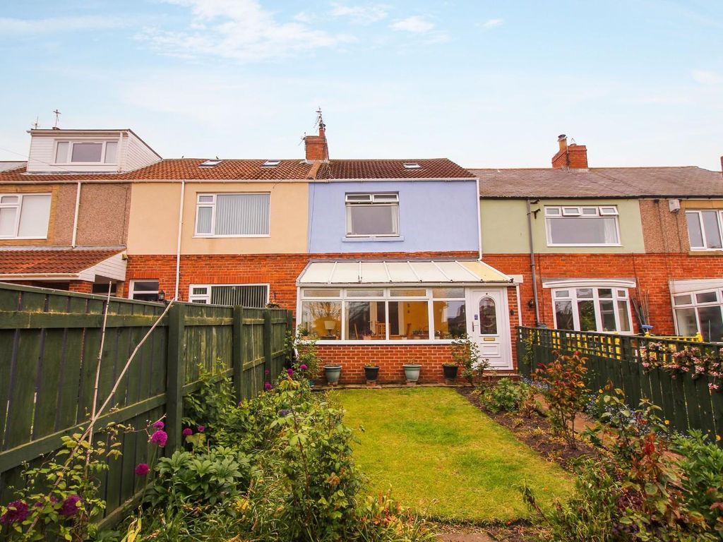 2 bed terraced house for sale in Locarno Place, NewbigginByTheSea