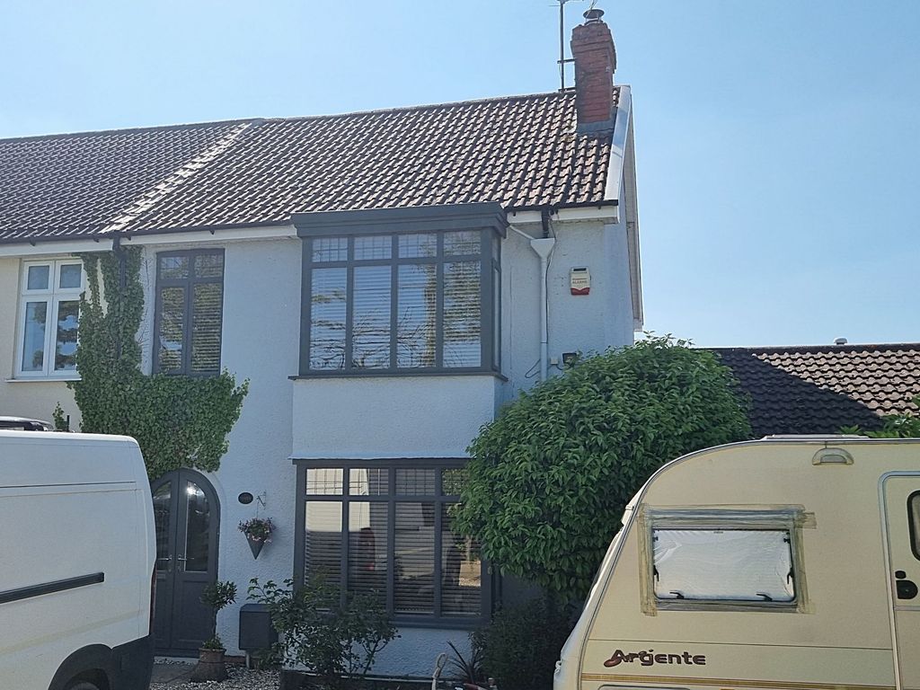 4 bed semidetached house for sale in Penryn, Gloucester Road, Alveston