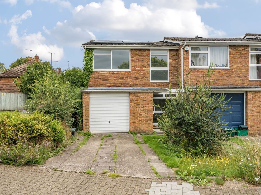 3 bed end terrace house for sale in Dalton Close, Orpington BR6, £