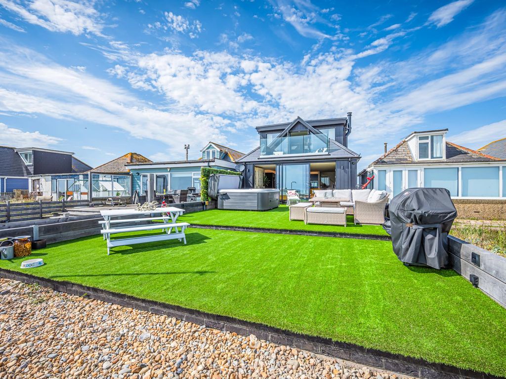 4 bed detached house for sale in Coast Road, Pevensey Bay, Pevensey