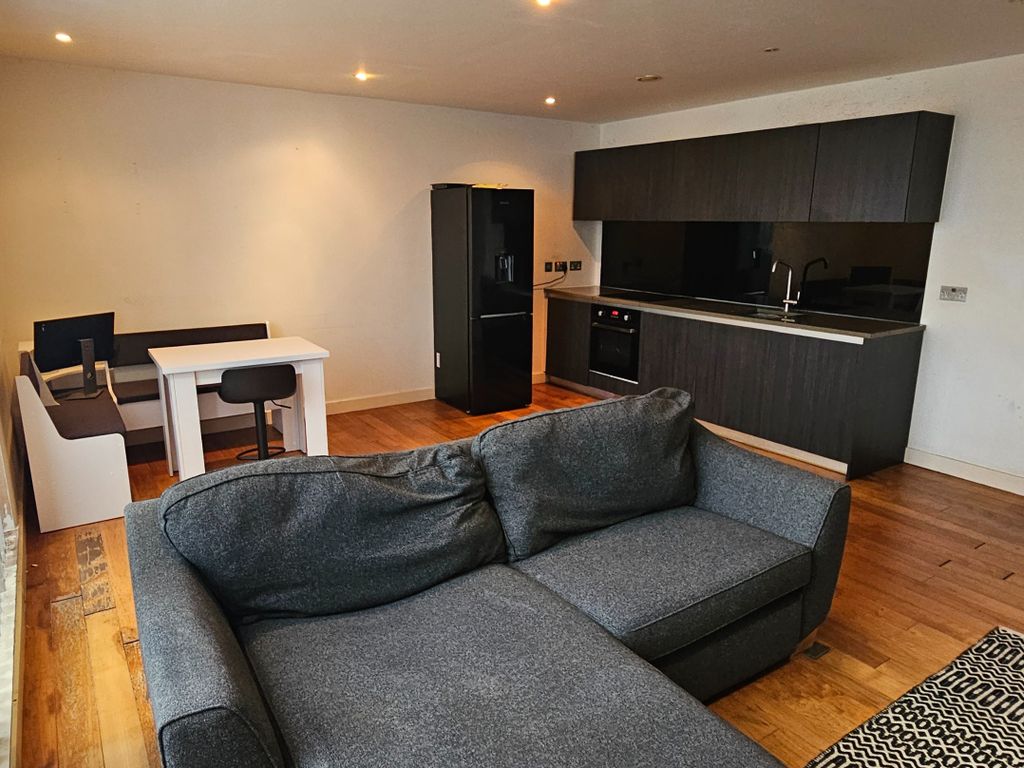 1 bed flat to rent in 10 William Jessop Way, City Centre, Liverpool L3, £850 pcm Zoopla