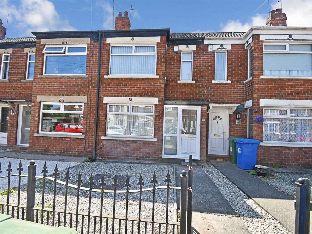 3 bed terraced house for sale in Linthorpe Grove, Willerby, Hull HU10