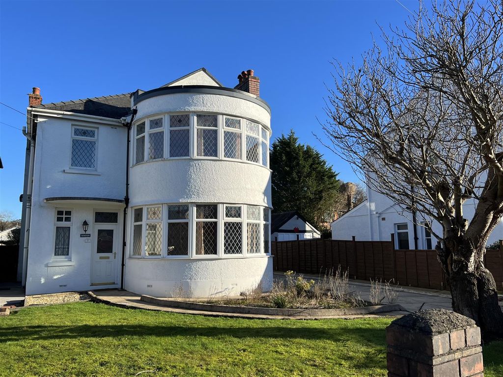 4 bed detached house for sale in Bonllwyn, Ammanford SA18, £285,000