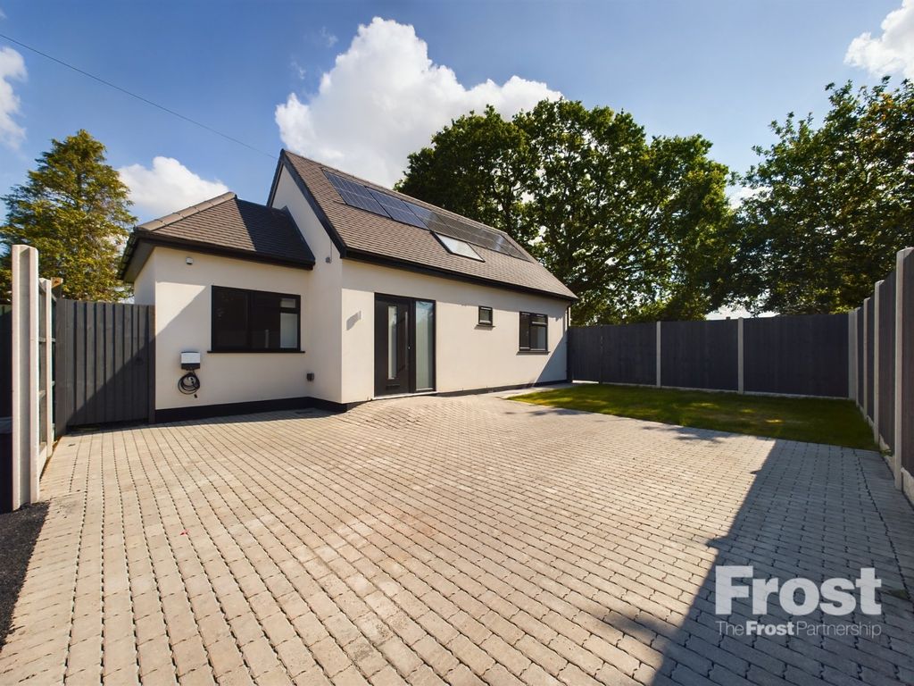 New home, 3 bed chalet for sale in Stanwell Close, Stanwell, Middlesex TW19, £550,000 Zoopla