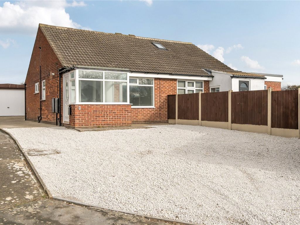 2 bed bungalow for sale in Wood Crescent, Rothwell, Leeds, West