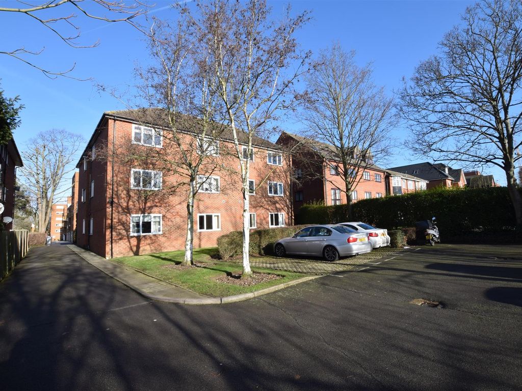 1 bed flat to rent in Grove Road, Sutton SM1 Zoopla