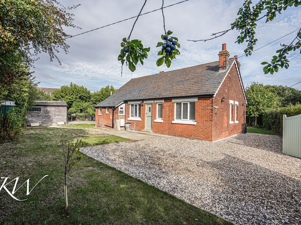 3 bed detached bungalow for sale in Dunthorne Road, Colchester CO4 Zoopla