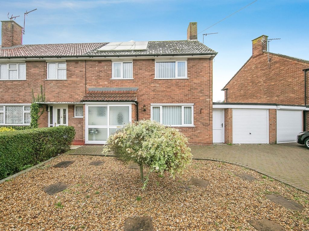 3 bed end terrace house for sale in Hawthorn Drive, Ipswich IP2, £240,000 Zoopla