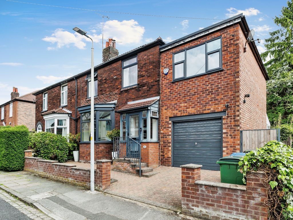 5 bed semidetached house for sale in Carlton Avenue, Romiley
