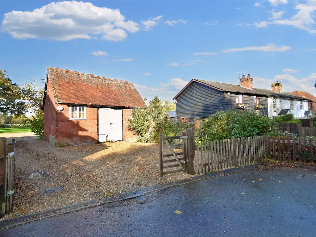 3 bed country house for sale in Wheatsheaf Inn Stable, Marsh Green Road
