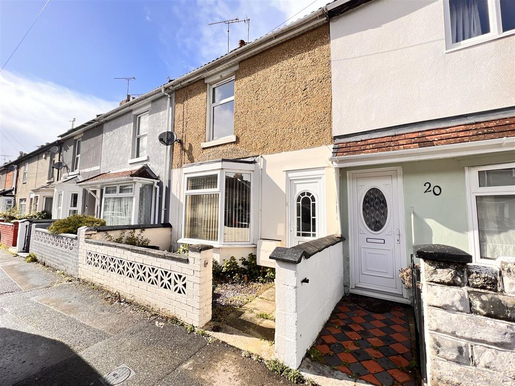 3 bed terraced house for sale in Caulfield Road, Swindon SN2 Zoopla