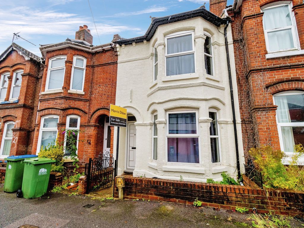 4 bed terraced house for sale in Livingstone Road, Portswood