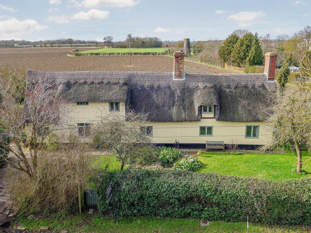 5 bed cottage for sale in Brettenham Road, Rattlesden, Bury St. Edmunds