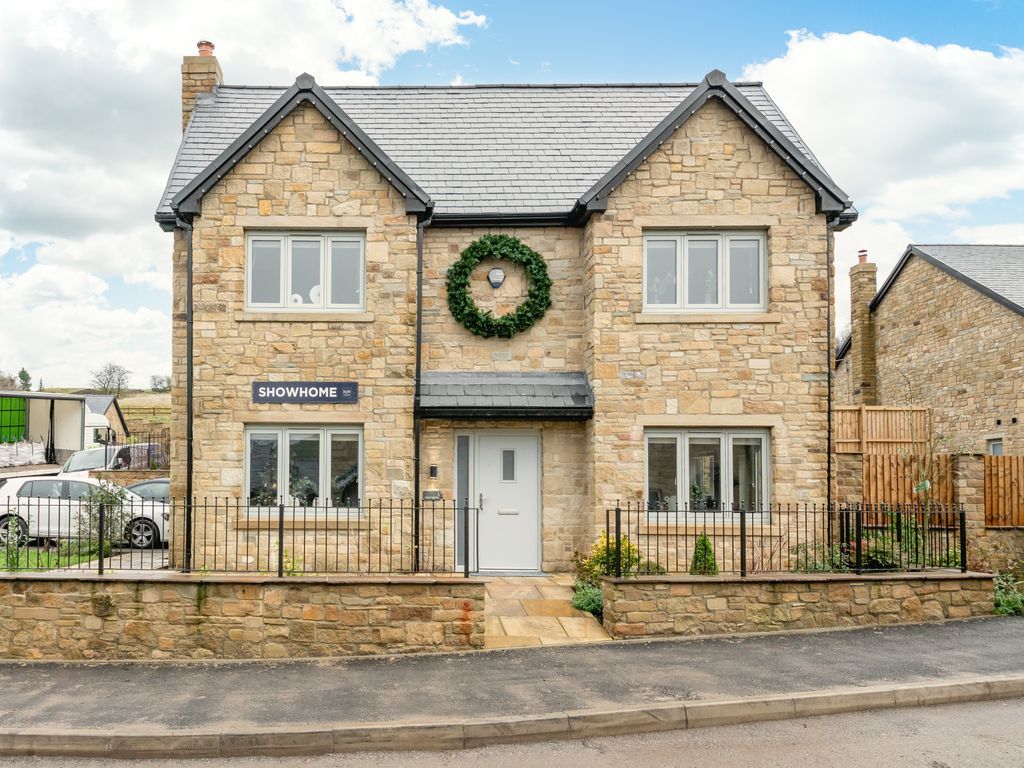 Commercial property for sale in Blackthorn, 26 Meadow Edge Close