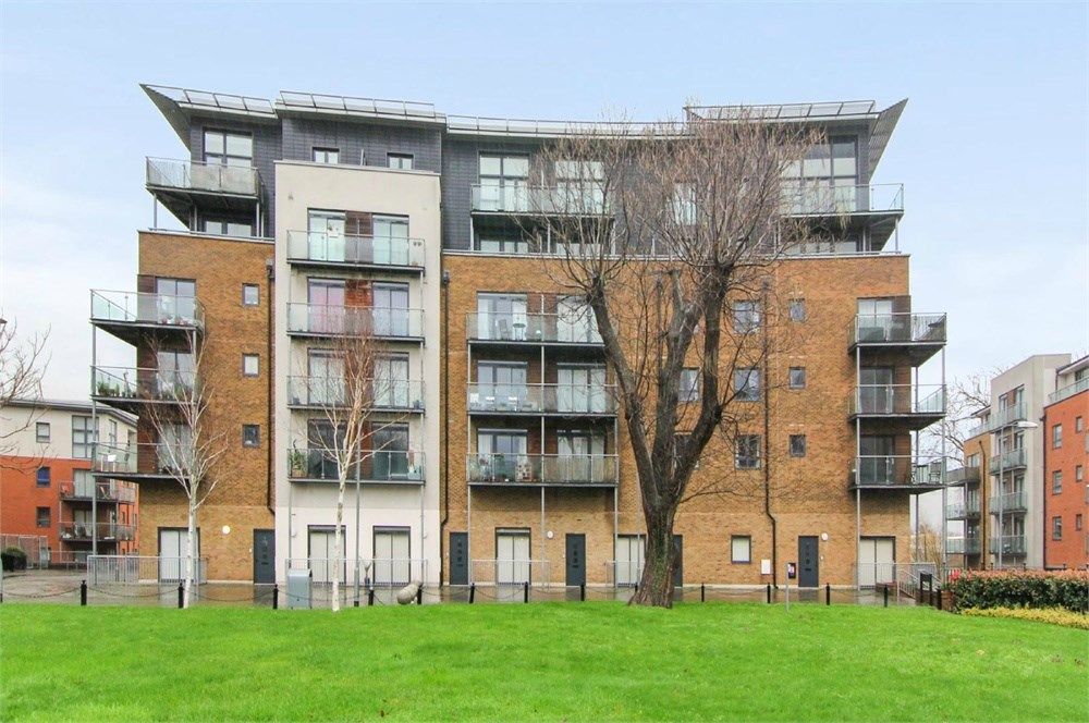 1 bed flat to rent in Catalpa Court, Hither Green Lane, London SE13