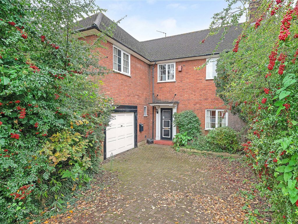 4 bed detached house for sale in Ellerton Road, London SW18, £1,750,000