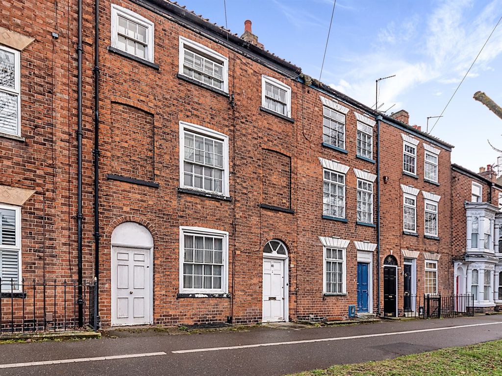 3 bed terraced house for sale in North Parade, Grantham NG31 Zoopla