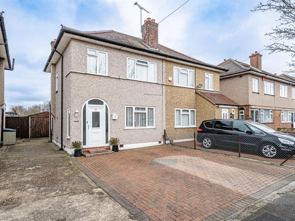 3 bed semidetached house for sale in Grosvenor Avenue, Hayes UB4 Zoopla