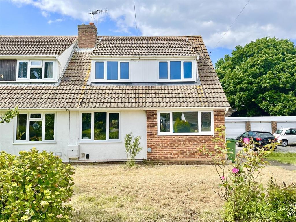 3 bed semidetached house for sale in The Glades, BexhillOnSea TN40
