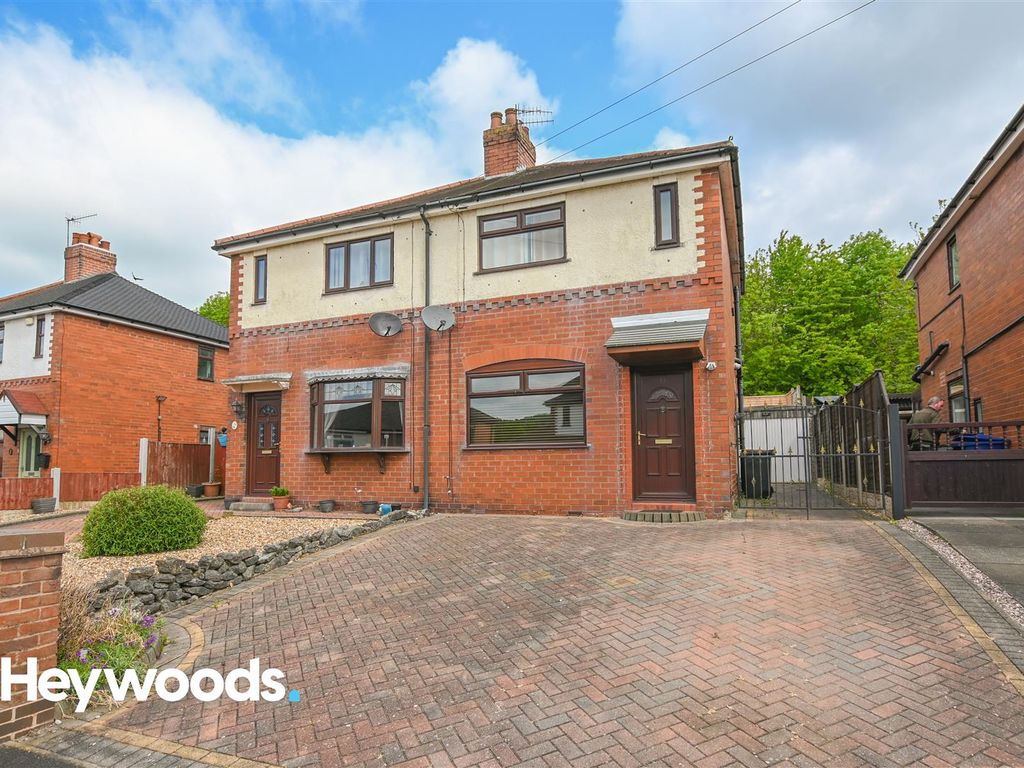 2 bed semidetached house to rent in Ellams Place, Silverdale