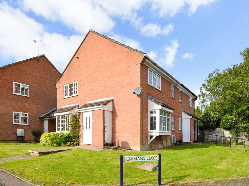 1 bed detached house for sale in Bowmans Close, Dunstable, Bedfordshire