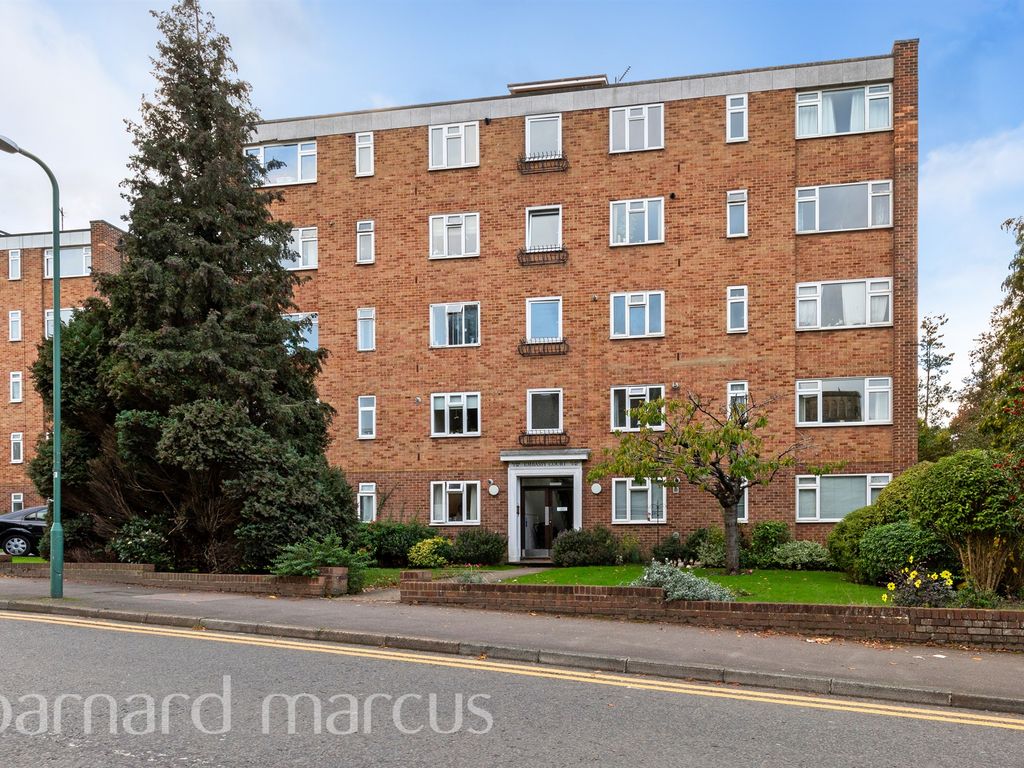 3 bed flat for sale in Embassy Court, Shotfield, Wallington SM6, £260,000 Zoopla