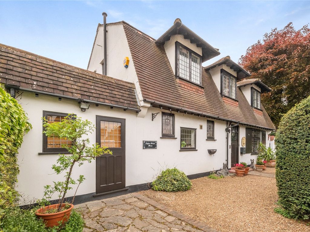 4 bed detached house for sale in Hertford Avenue, East Sheen, London SW14 Zoopla