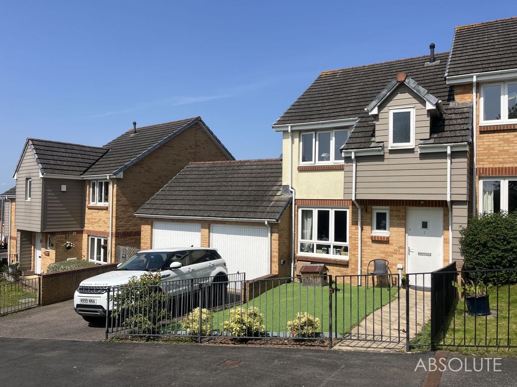 3 bed semidetached house for sale in Chichester Close, Teignmouth