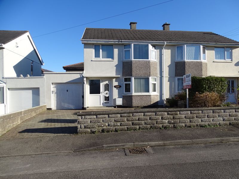 3 bed semidetached house for sale in North Pool Close, Lower Broad