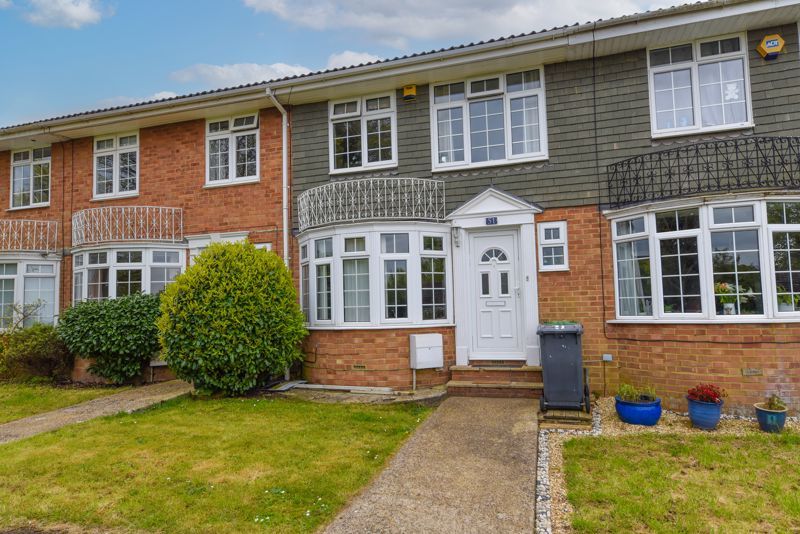 3 bed terraced house for sale in Freshfield Gardens, Waterlooville PO7