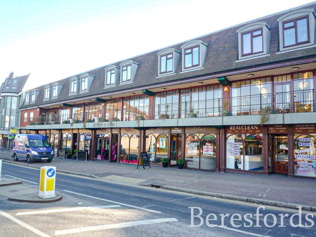 1 bed flat for sale in Station Lane, Hornchurch RM12, £230,000 Zoopla