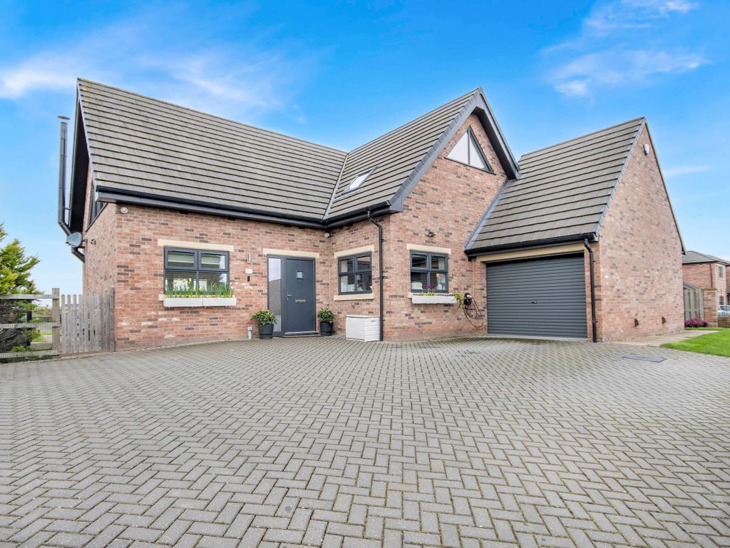 4 bed detached house for sale in Gables, Mattersey Road, Everton