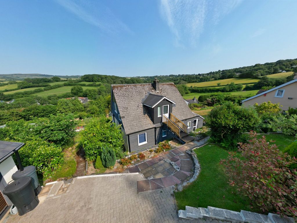 3 bed detached house for sale in Plymouth Road, Horrabridge, Yelverton