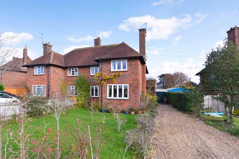 3 bed semidetached house for sale in Parsonage Road, Cranleigh GU6