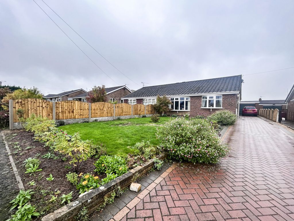 2 bed semidetached bungalow for sale in Ribston Close, Bottesford