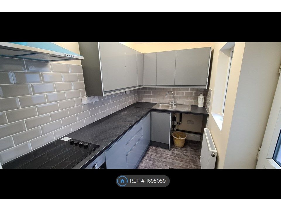 3 bed terraced house to rent in Richmond Street, Burnley BB11 Zoopla