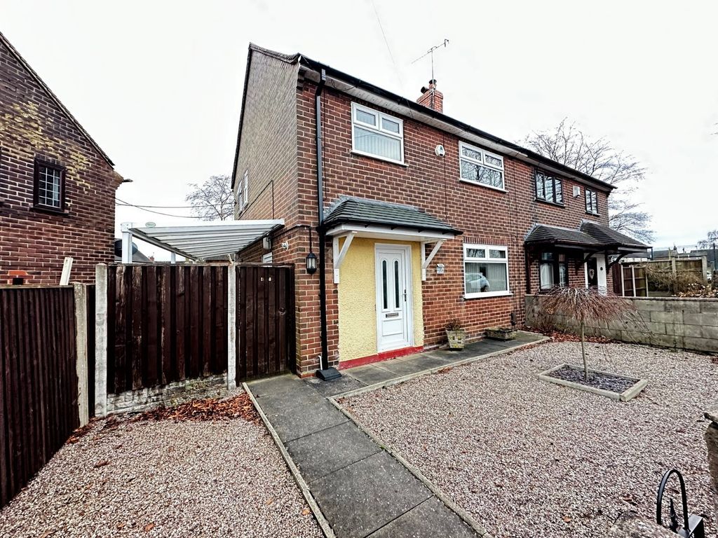 3 bed semidetached house for sale in Cotswold Avenue, Newcastle