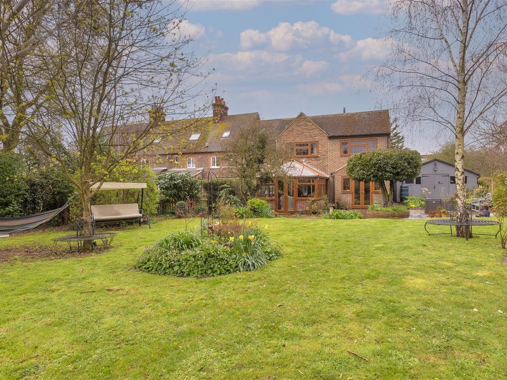 4 bed detached house for sale in Maidstone Road, Nettlestead, Maidstone